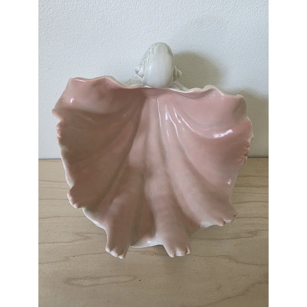Vintage Fitz and Floyd Coquille Shell Bowl Conch Footed Coastal Pink White 1976
